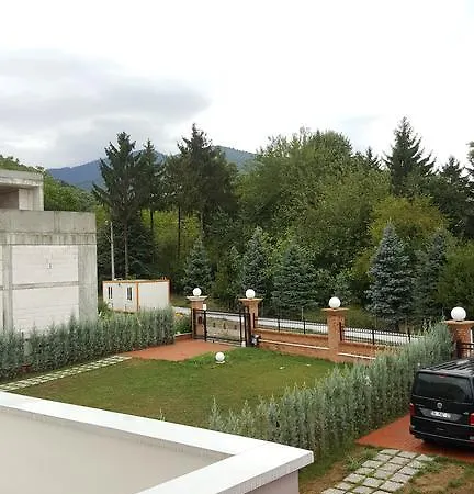 Doha Kirkpenar In Villa *